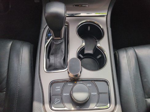 Used 2020 Jeep Grand Cherokee Limited X image 14