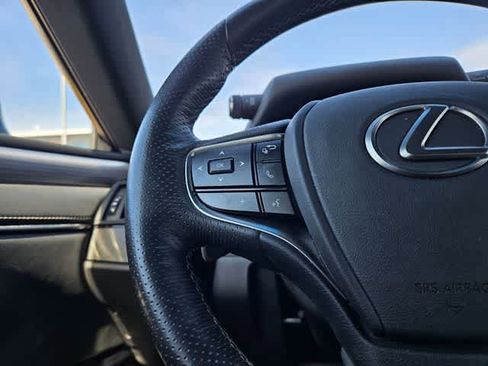 Used 2022 Lexus ES 300h F Sport image 23