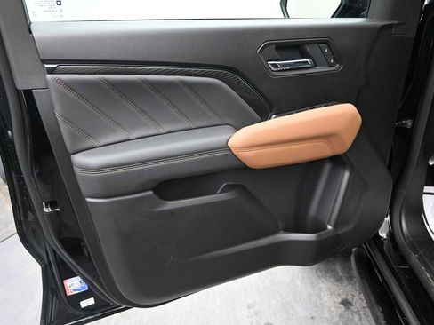 New 2025 GMC Canyon AT4 w/ Nightfall Edition image 24