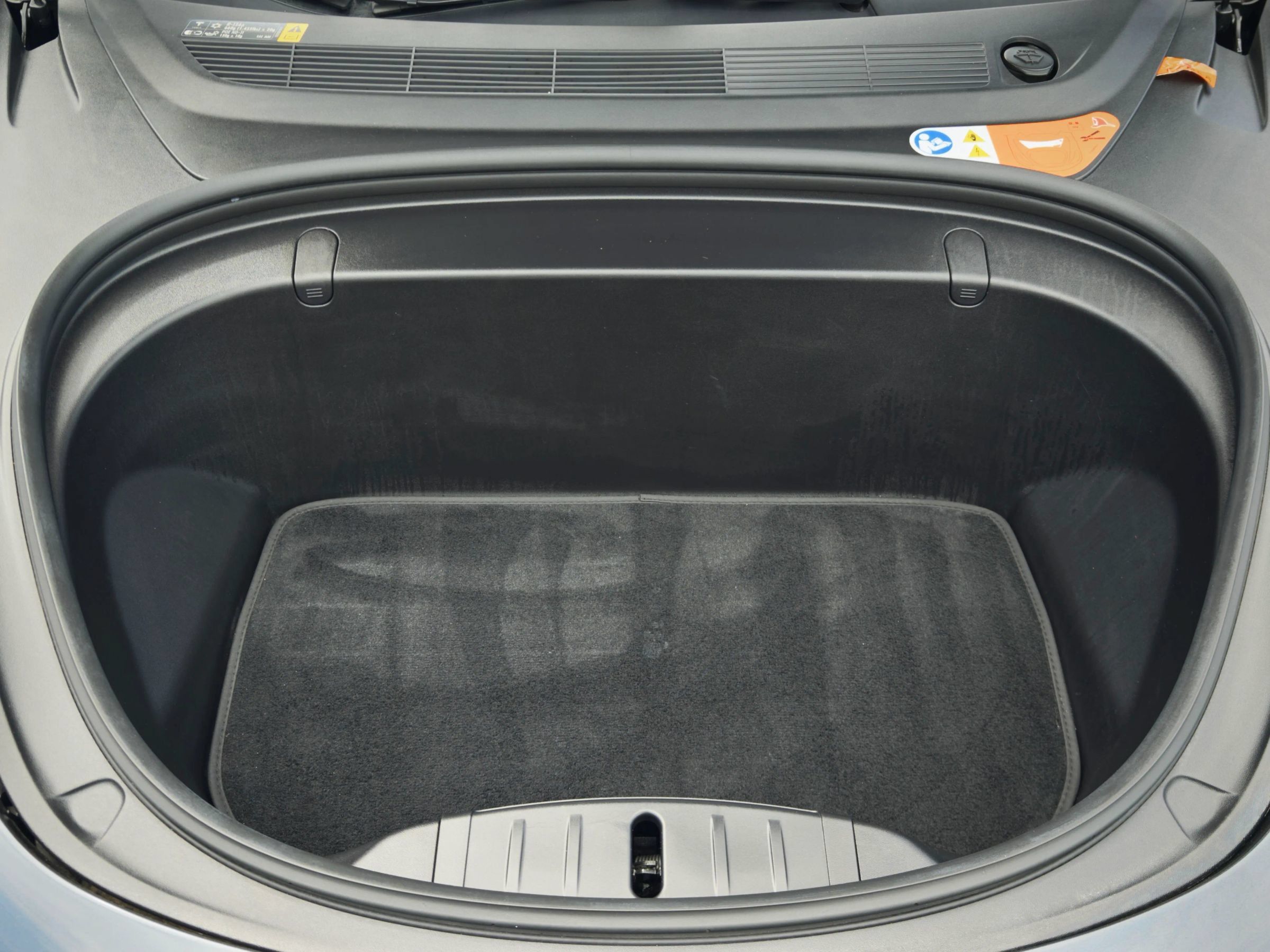 Used 2018 Tesla Model 3 Long Range RWD image 45
