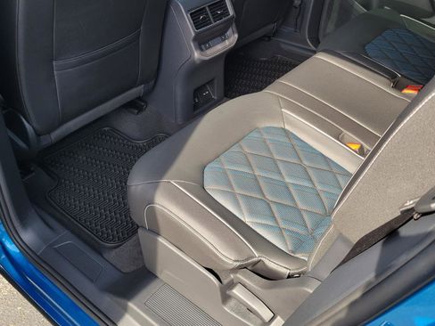 Certified 2025 Volkswagen Atlas Cross Sport SEL Premium R-Line image 35