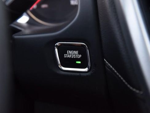 Used 2023 GMC Acadia SLT FWD image 21