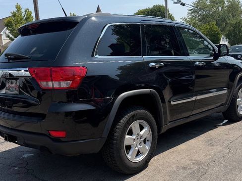 Used 2011 Jeep Grand Cherokee Laredo w/ Security & Convenience Group AWD/4WD image 11