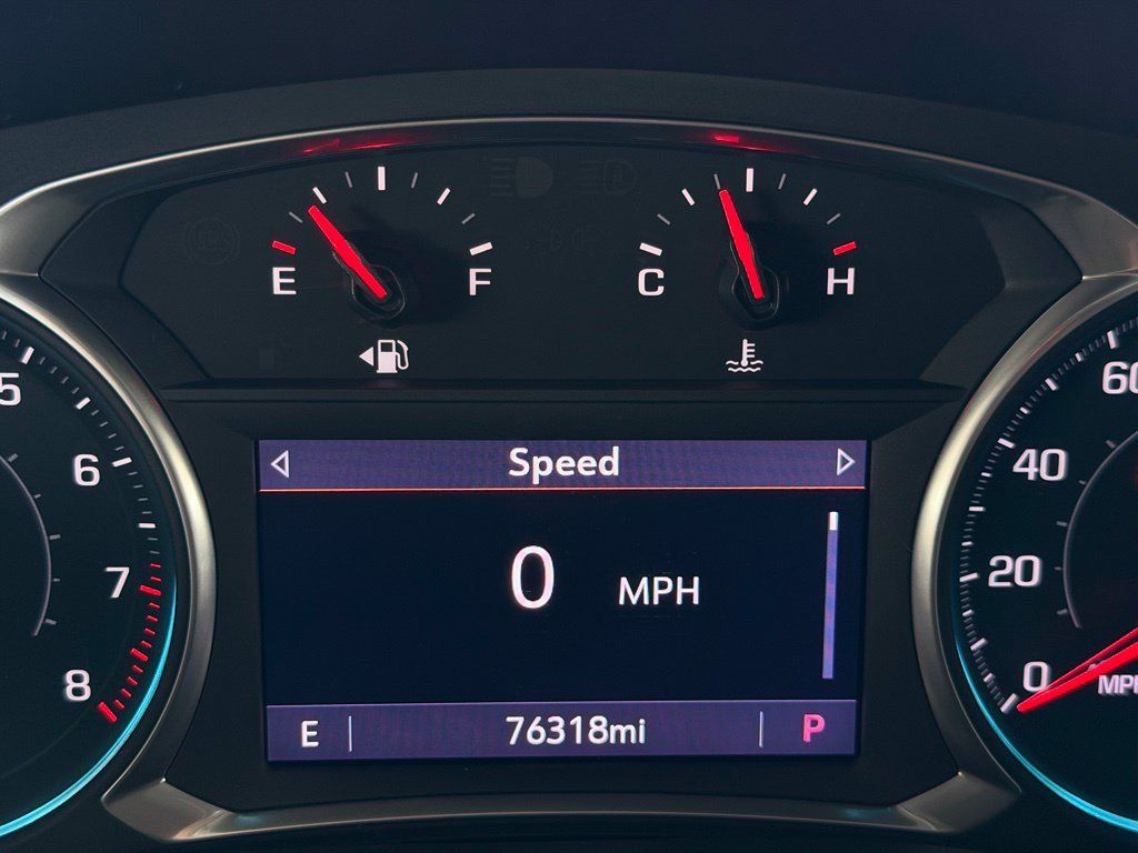 Used 2021 Chevrolet Traverse LT FWD image 24