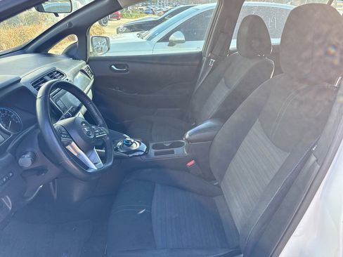 Certified 2019 Nissan Leaf SV image 8