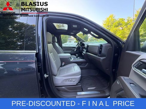 Used 2023 GMC Sierra 1500 SLT w/ SLT Premium Package AWD/4WD image 47
