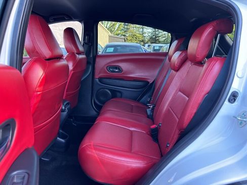 Used 2021 Honda HR-V Sport image 11