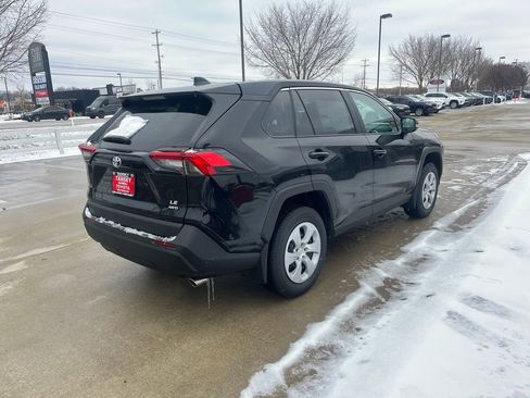 New 2025 Toyota RAV4 LE image 5