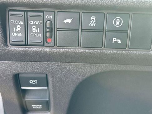 Used 2023 Honda Odyssey Touring image 22