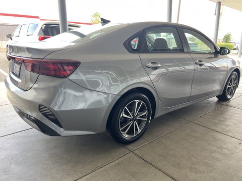 Used 2023 Kia Forte LXS FWD image 3