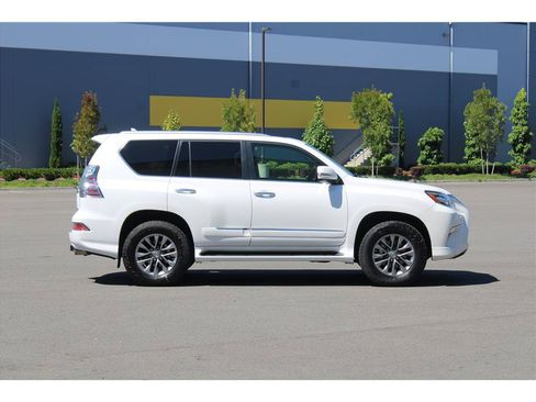 Used 2015 Lexus GX 460 Luxury AWD/4WD image 4