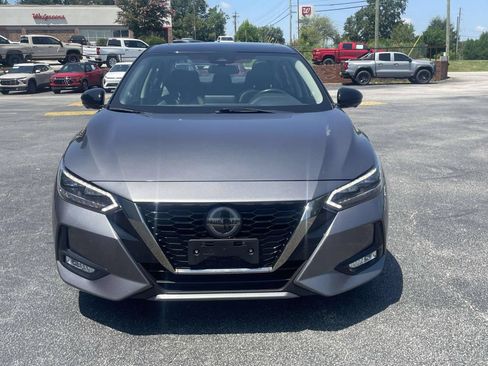Used 2023 Nissan Sentra SR w/ SR Premium Package FWD image 7