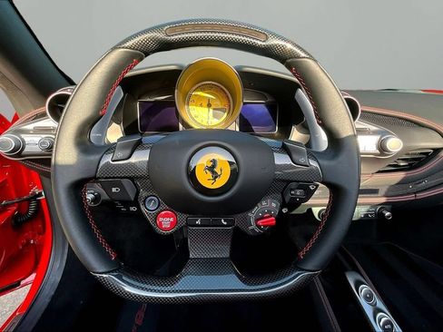 Used 2022 Ferrari F8 Tributo RWD image 9