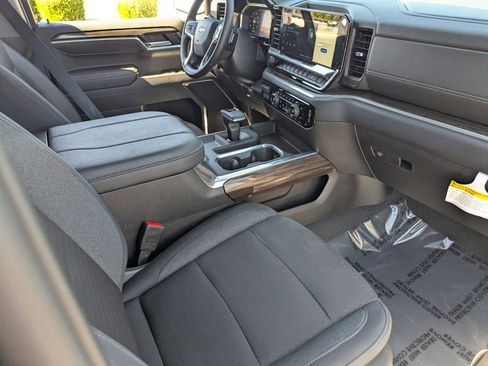 Used 2026 Chevrolet Silverado 1500 LT w/ Convenience Package II image 12