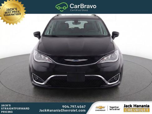 Used 2019 Chrysler Pacifica Touring-L FWD image 5