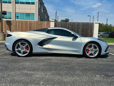 Used 2021 Chevrolet Corvette Stingray Premium Conv w/ Z51 Performance Package RWD image 18