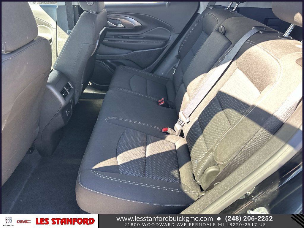 Used 2024 GMC Terrain SLE FWD image 13