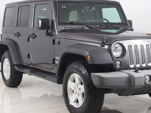 Used 2017 Jeep Wrangler Unlimited Sport w/ Quick Order Package 24S AWD/4WD image 29