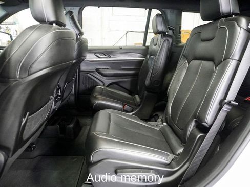 Used 2024 Jeep Grand Cherokee L Limited w/ Luxury Tech Group II image 9