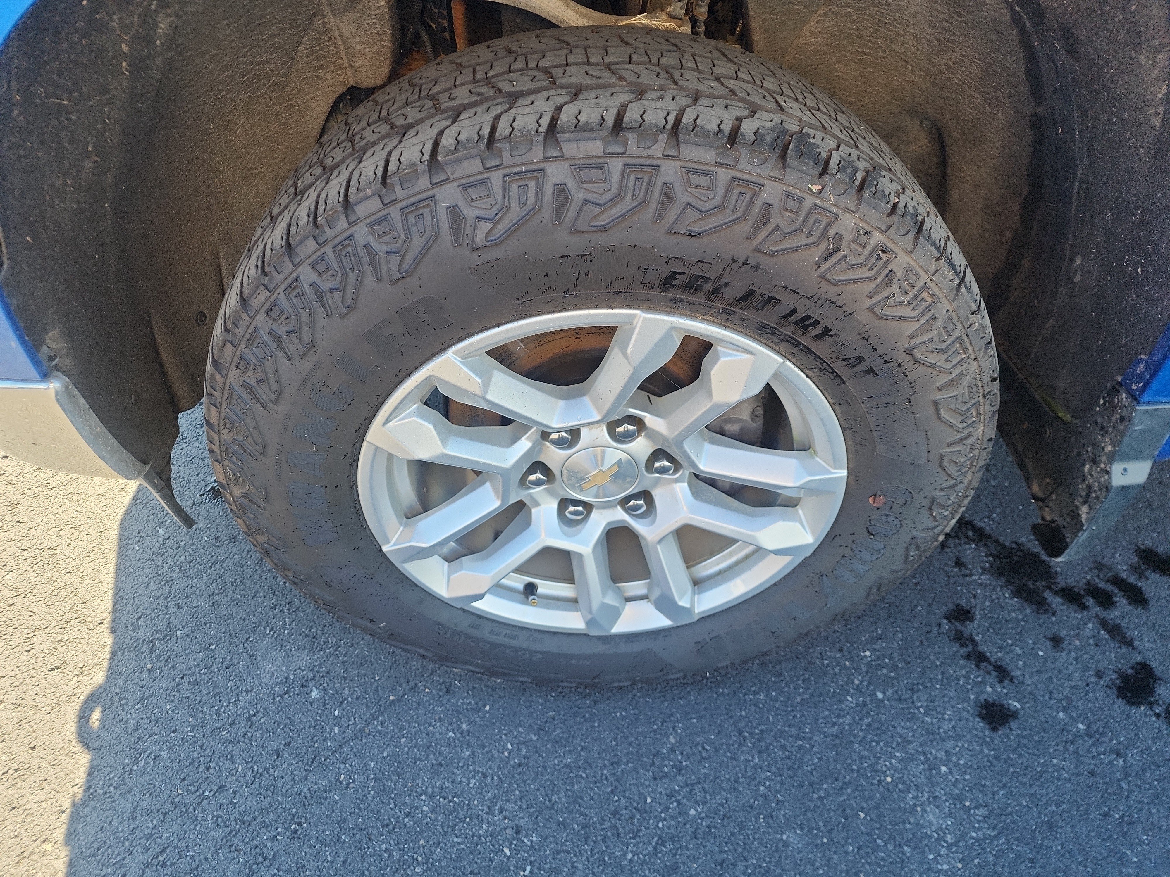 Certified 2022 Chevrolet Silverado 1500 LT AWD/4WD image 34