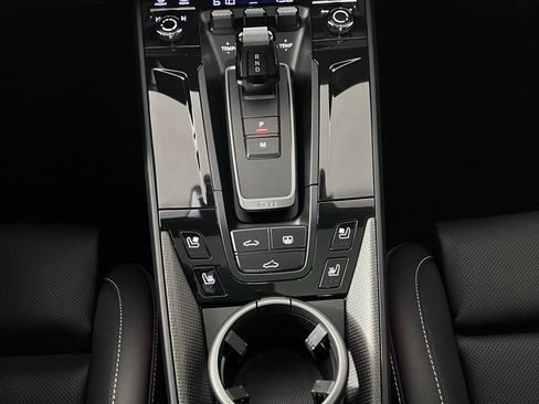 Certified 2025 Porsche 911 Carrera RWD image 34
