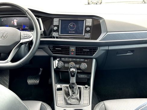 Certified 2024 Volkswagen Jetta SE FWD image 29