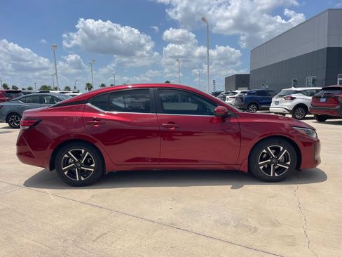 Certified 2025 Nissan Sentra SV FWD image 6