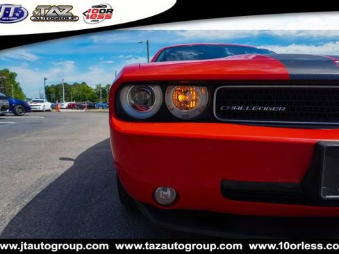 Used 2010 Dodge Challenger SRT8 w/ SRT Option Group II RWD image 4