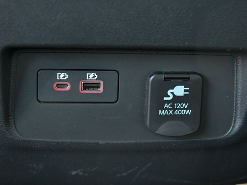 Used 2023 Nissan Frontier PRO-4X w/ Pro-4X Premium Package AWD/4WD image 46