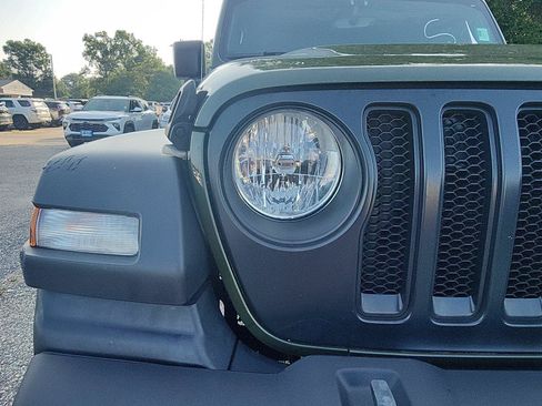 Used 2021 Jeep Wrangler Unlimited Sport AWD/4WD image 9