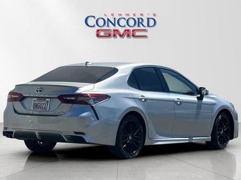 Used 2021 Toyota Camry XSE FWD image 4