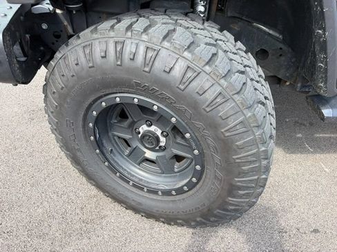 Used 2019 Jeep Wrangler Unlimited Sahara w/ Quick Order Package 24M Moab AWD/4WD image 5
