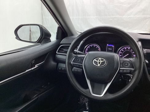 Used 2021 Toyota Camry LE image 30