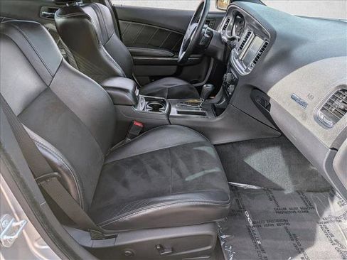 Used 2014 Dodge Charger R/T image 19
