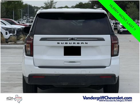 Used 2022 Chevrolet Suburban Z71 w/ Z71 Off-Road Package AWD/4WD image 5