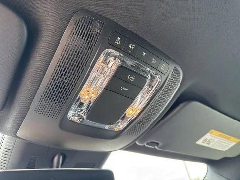 New 2025 Mercedes-Benz GLA 250 image 18