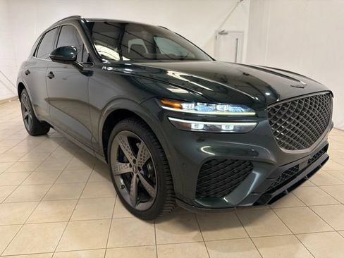 Used 2022 Genesis GV70 3.5T Sport w/ Sport Prestige Package AWD/4WD image 7