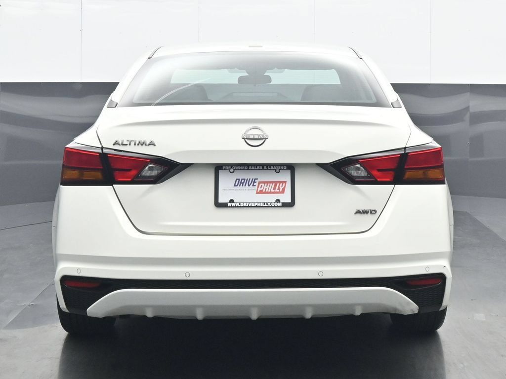 Used 2025 Nissan Altima 2.5 SV AWD/4WD image 5