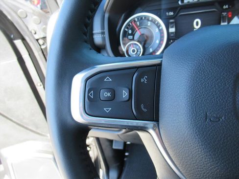 Used 2024 RAM 3500 Laramie AWD/4WD image 18