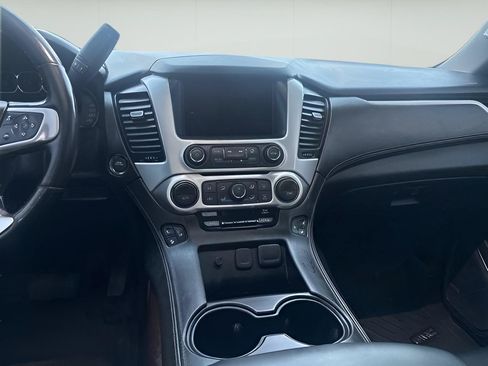 Used 2019 GMC Yukon SLT w/ Premium Edition AWD/4WD image 37