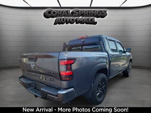 Used 2023 Nissan Frontier SV w/ Midnight Edition Package AWD/4WD image 4