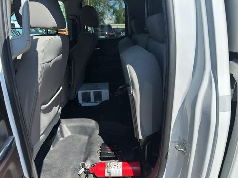 Used 2018 Chevrolet Silverado 1500 W/T w/ WT Convenience Package AWD/4WD image 21