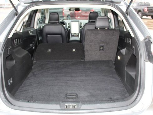 Used 2024 Ford Edge SEL image 13
