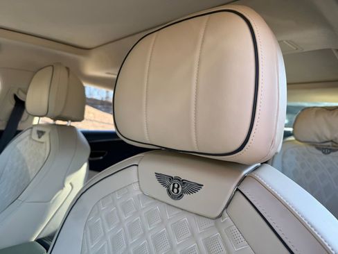 Used 2023 Bentley Flying Spur W12 image 35