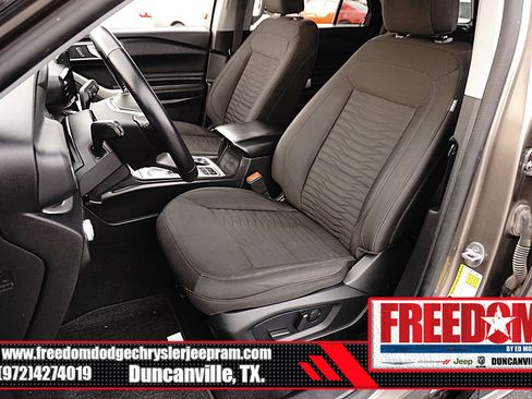 Used 2021 Ford Explorer XLT image 14