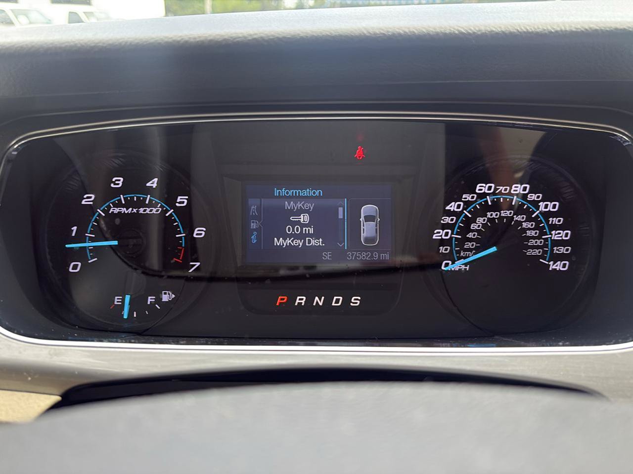 Used 2017 Ford Taurus SEL FWD image 10