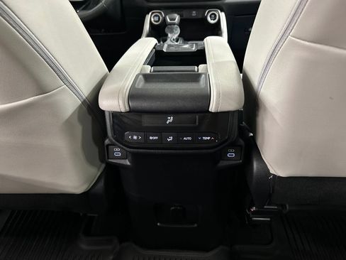 Used 2024 Toyota Grand Highlander AWD image 27