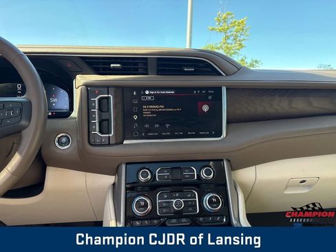 Used 2023 GMC Yukon Denali w/ Max Trailering Package AWD/4WD image 3