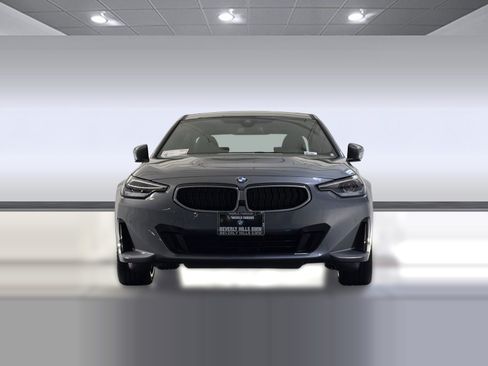Used 2025 BMW 230i Coupe w/ Convenience Package RWD image 6