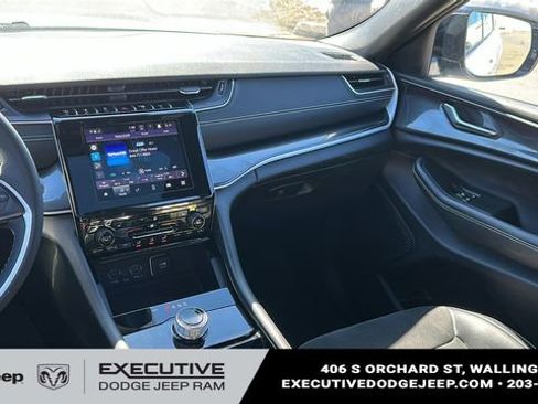 Used 2023 Jeep Grand Cherokee Altitude image 24